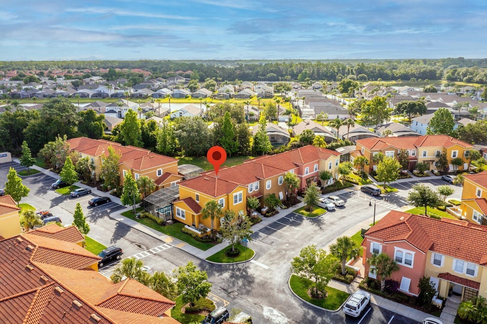 101 Perfect Family Townhouse With Private Pool Near Disney Water Parks