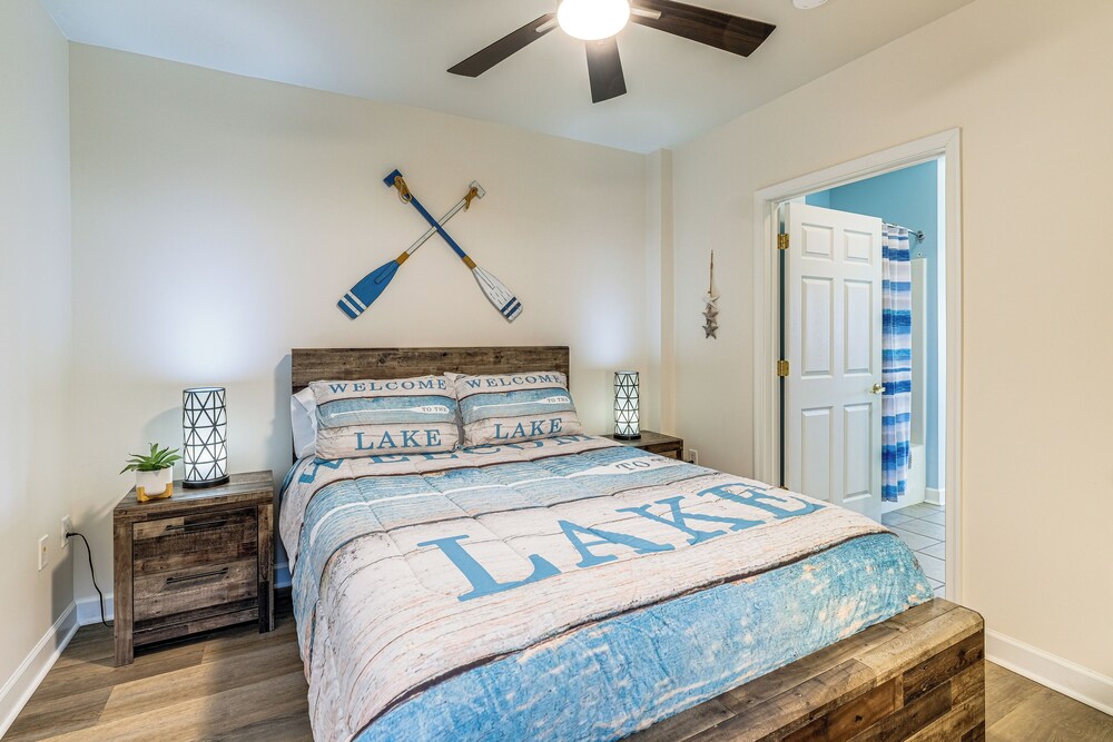 Smith Mountain Lake Retreat w/ Resort Amenities!