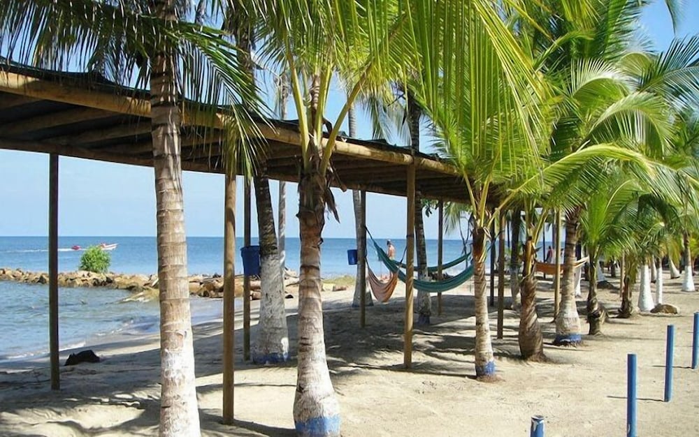 Cabañas Frente a la Playa 010
