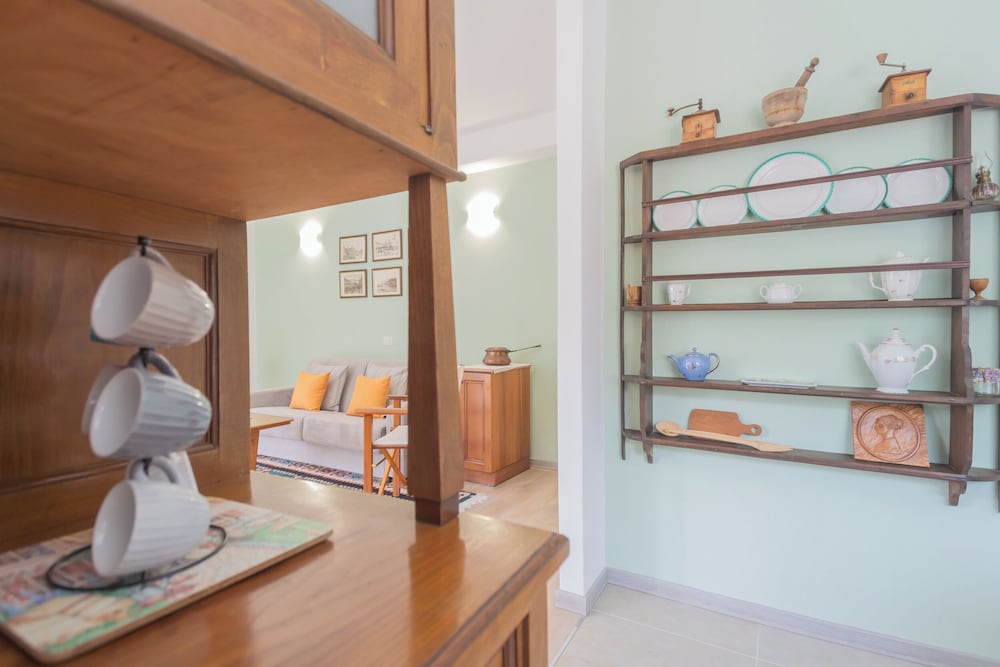 La Quiete With Private Garden by Rent all Como