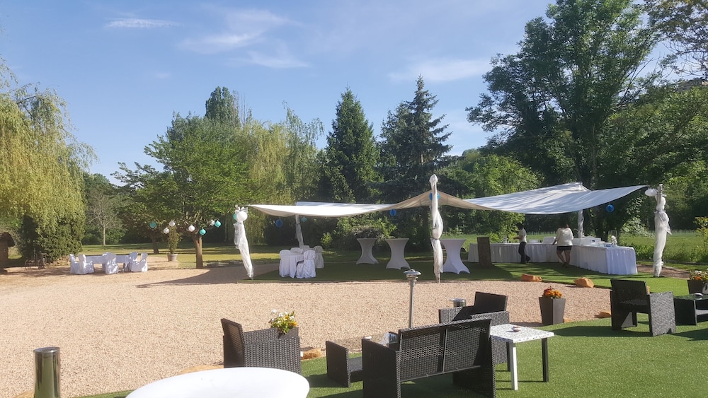 meeting & event spaces