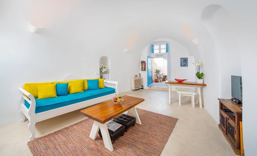 Anemi House & Villas