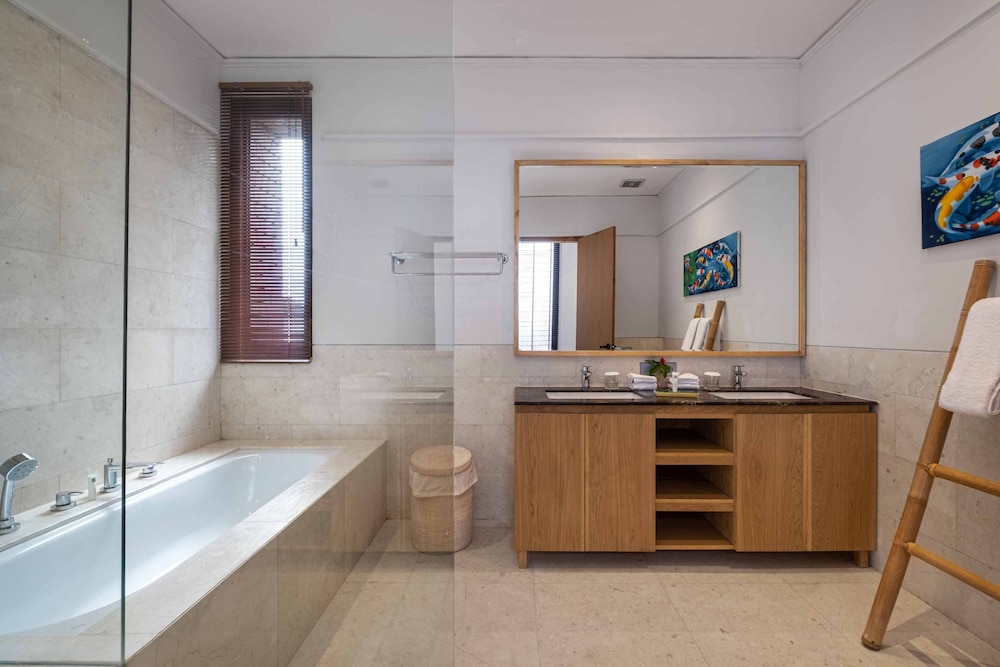 Cahaya Villa Canggu by Island Escape Villas view 5