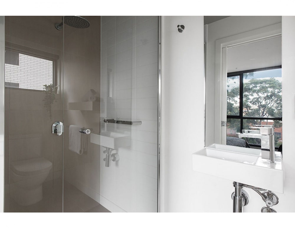 2 bed Apartment in Trendy Collingwood