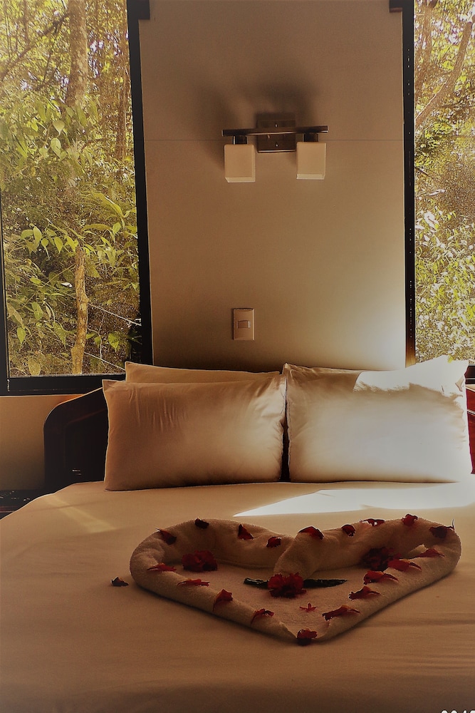 Mycasa's Bed and Breakfast