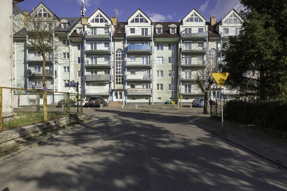 Sklodowskiej-curie Apartments by Renters view 2