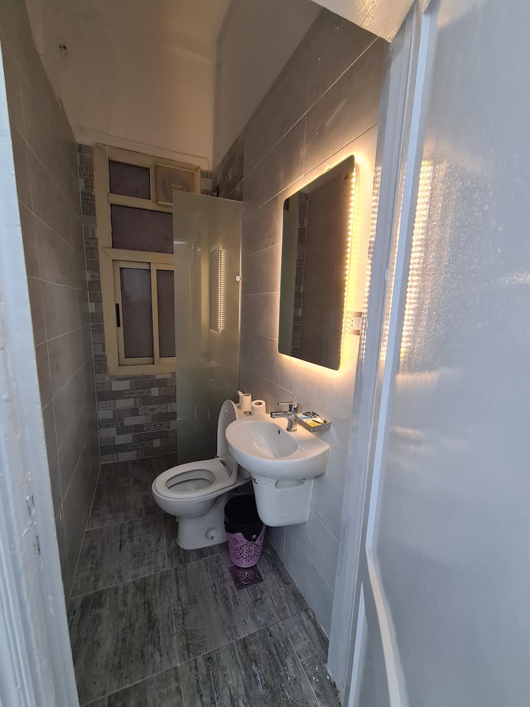 The Australian Hostel