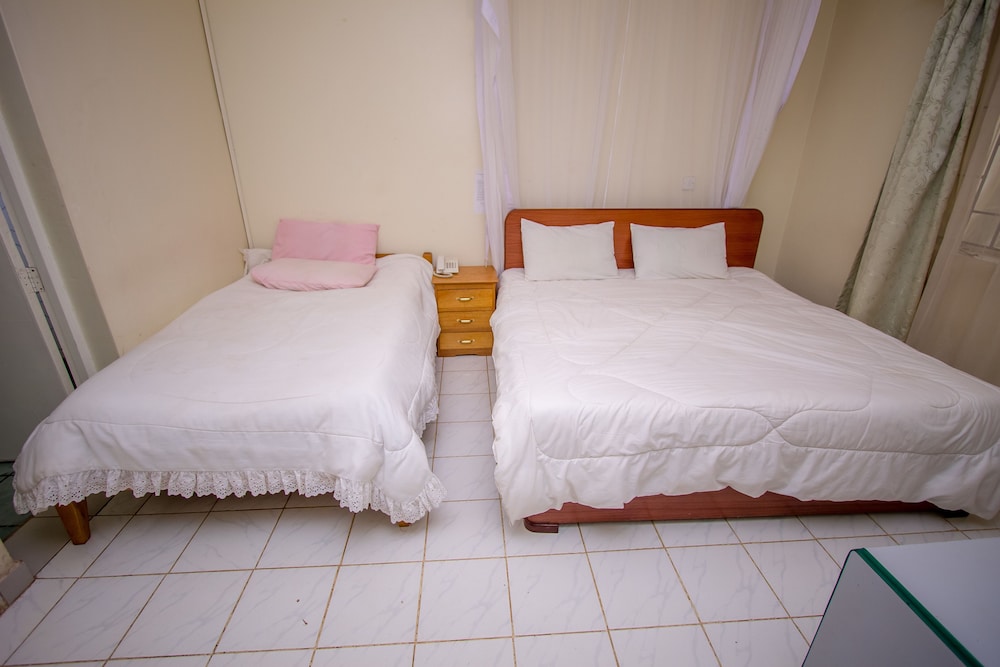 Ivys Inn Guest House