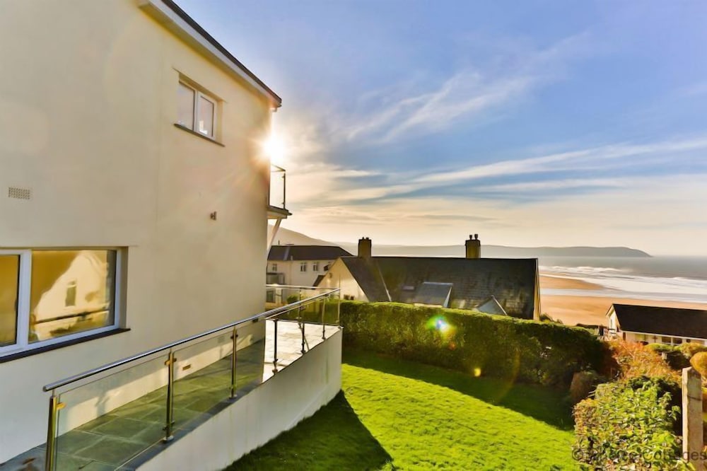 Woolacombe Garden Apartment 2 Bedrooms view 3