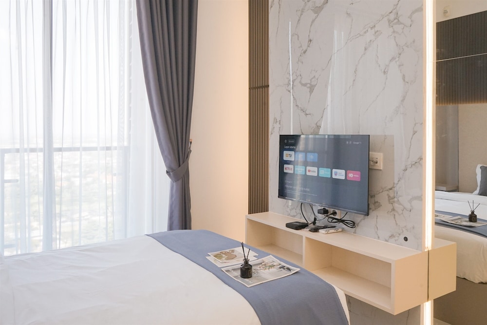 Stunning Studio At Sky House Bsd Apartment