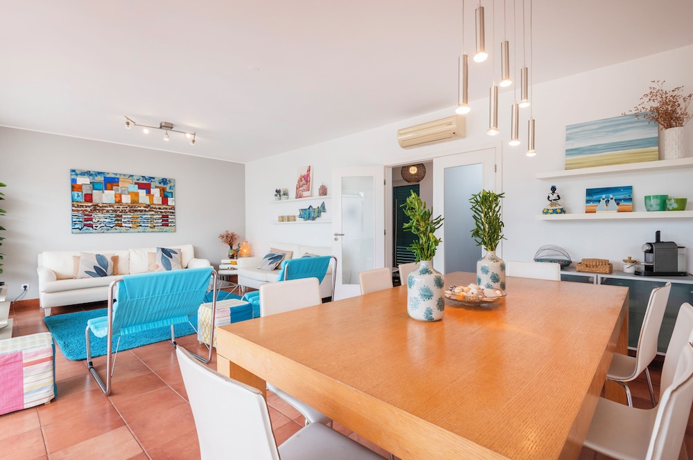 Sunny 5BR Villa at Prainha Club