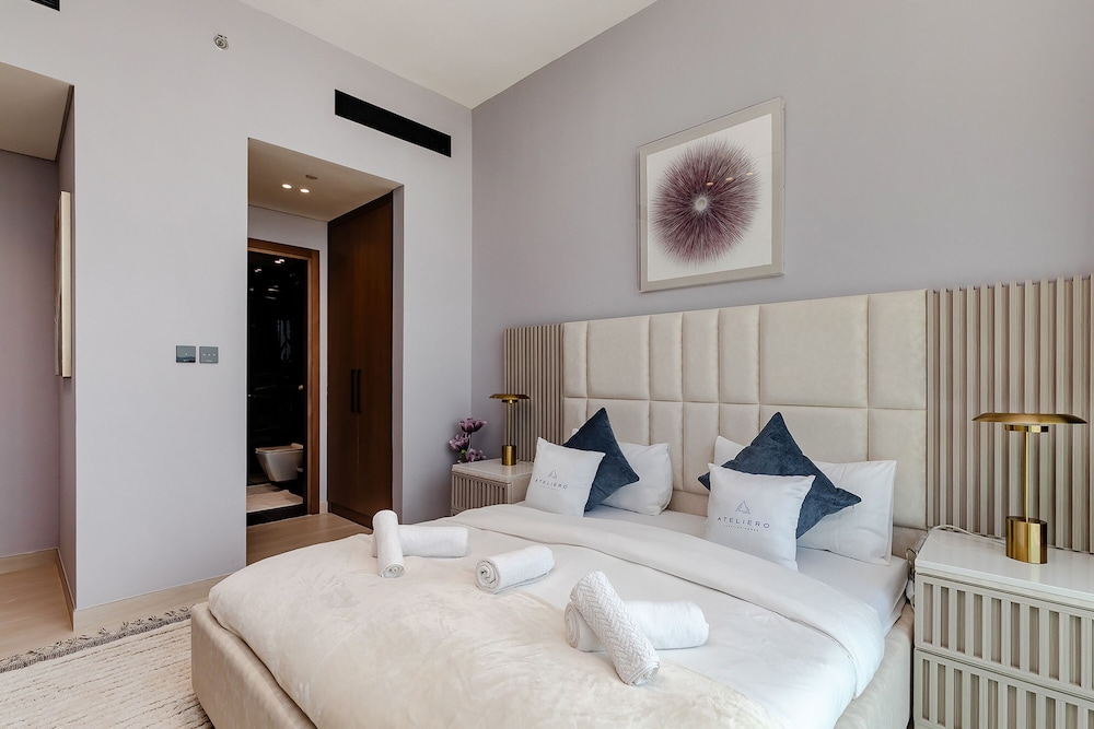 Luxury 1BR at Binghatti Onyx JVC