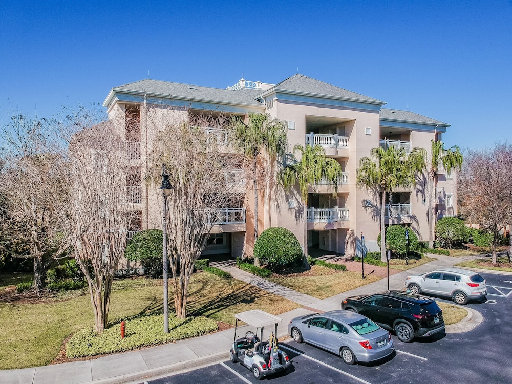 Hotel Reunion. 5 Heated Pools. Slps 8 - Image 1