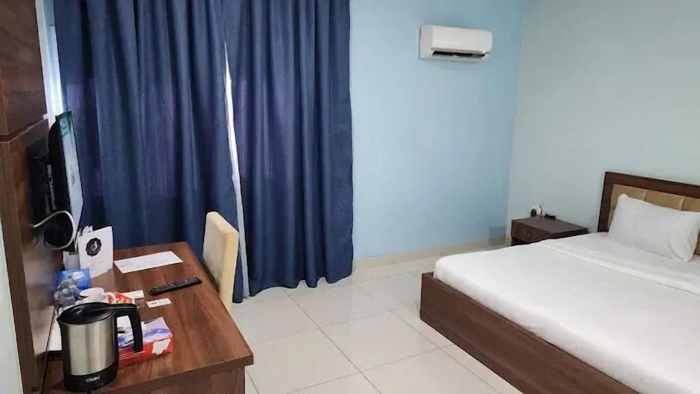 Metrohut Service Apartments