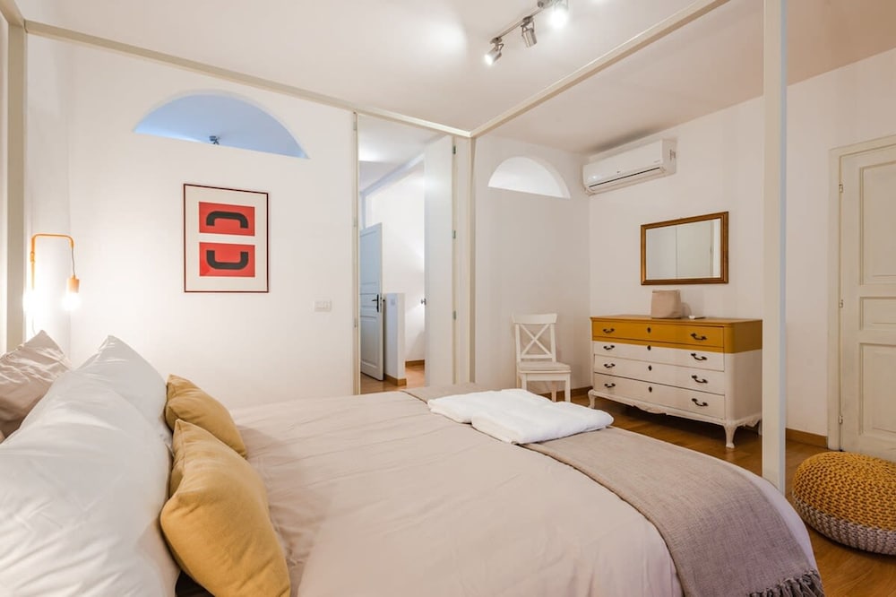 New Listing La Magnolia A C Balcony Office Piazza Navona Spanish Steps