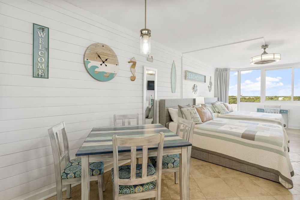 Beach Front Ocean View Condo - Top of the Gulf 804