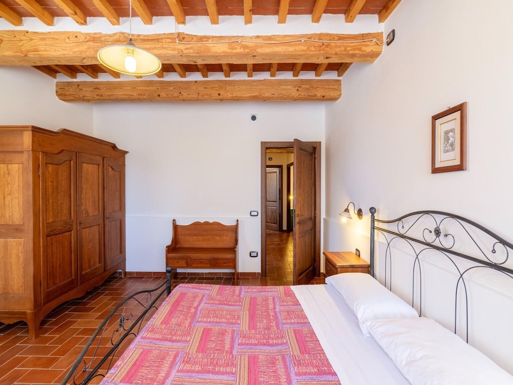 Country House in Marche With Pool & Views view 2
