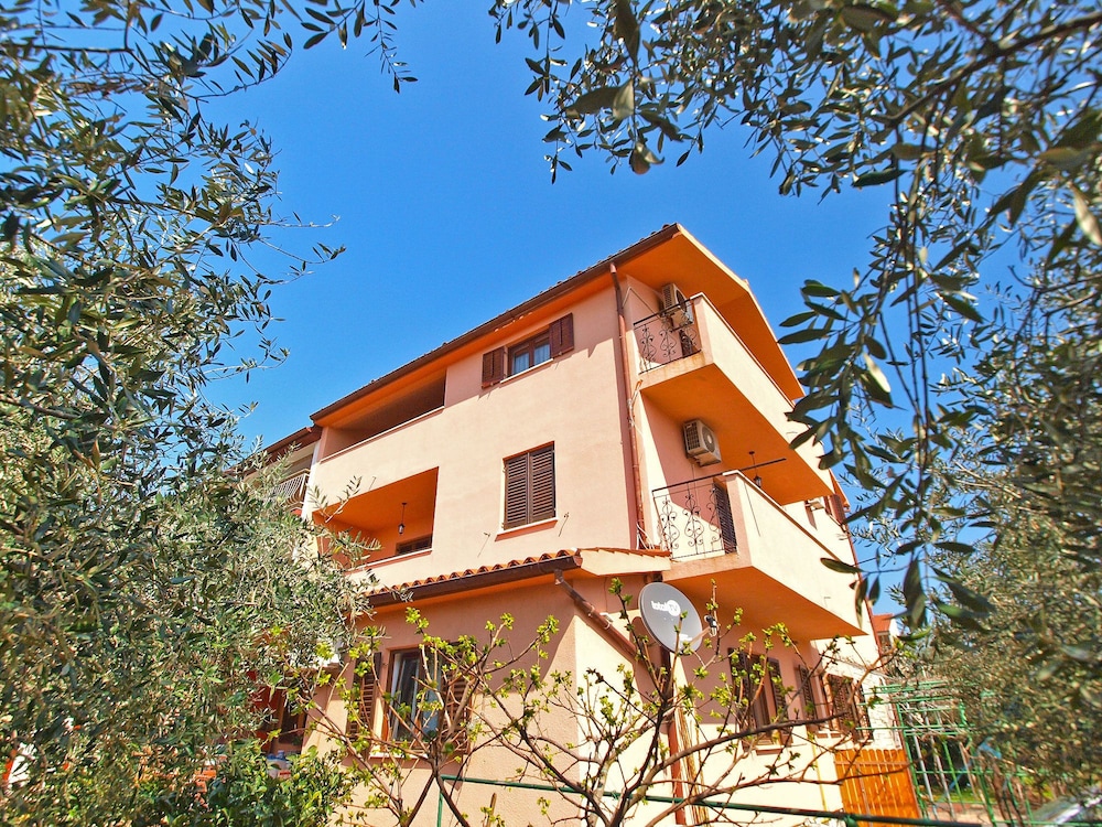 Apartments Irena 1310