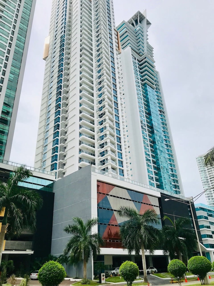 Pacific Cafe Classy 1-bedroom in Costa del Este