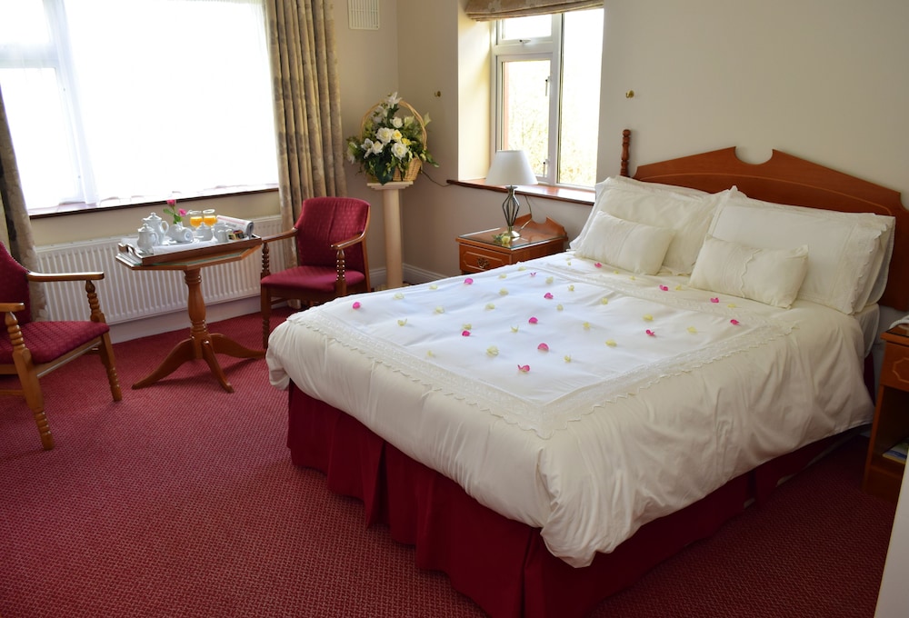 Waterford Vacations - The Rhu Glenn Hotel - Property Image 5
