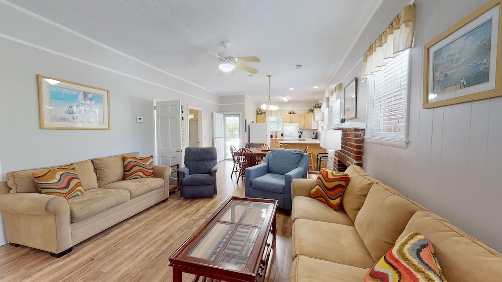 Beach Nugget by Tybee Vacation Rentals
