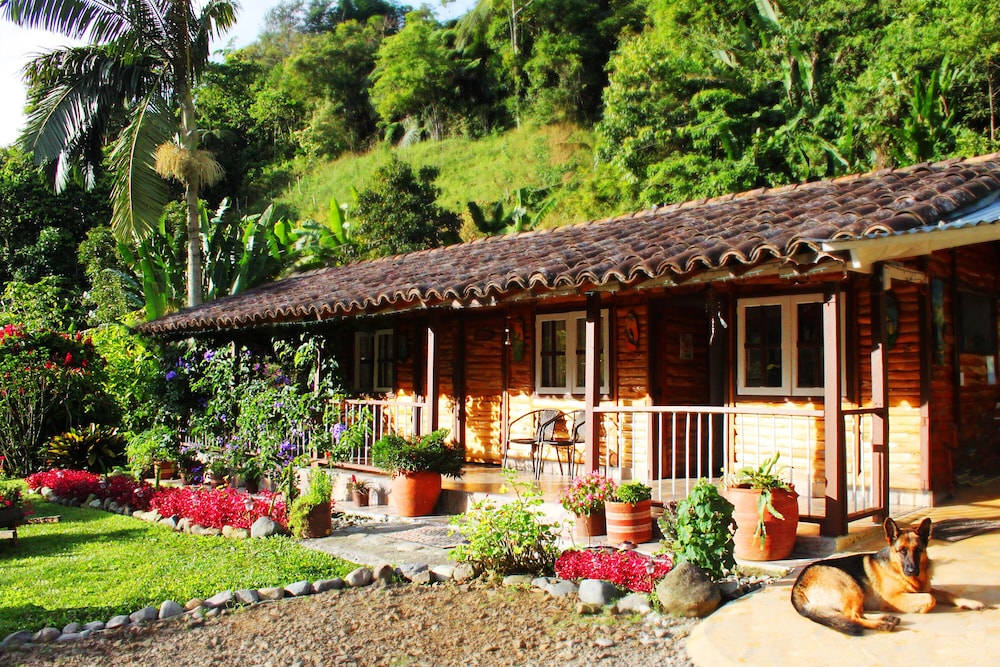 Refugio Puente Explanacion Ecolodge