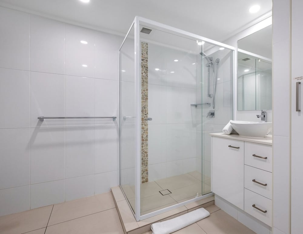 2 BR With Beautiful Views