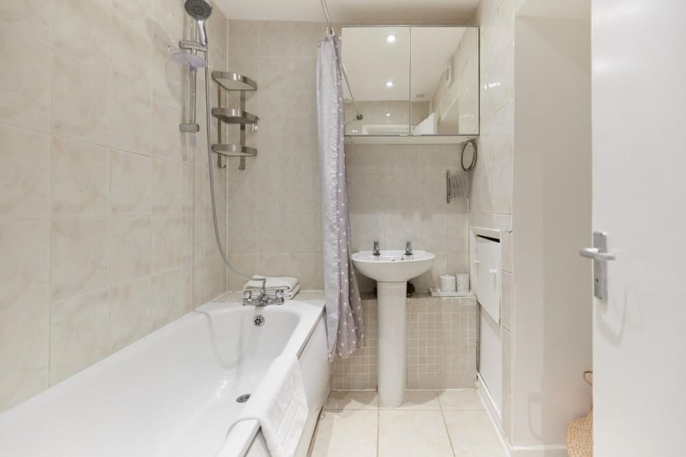 The Kennington Park Crib - Lovely 2bdr Flat With Garden