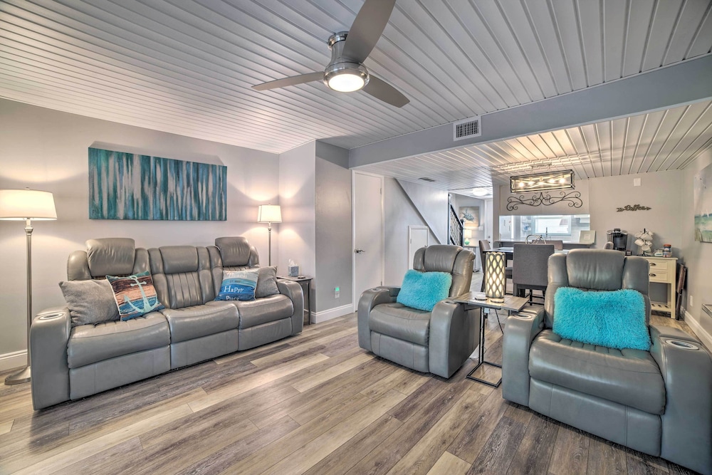 PCB Townhome: Walk to Beaches, Resort Amenities!