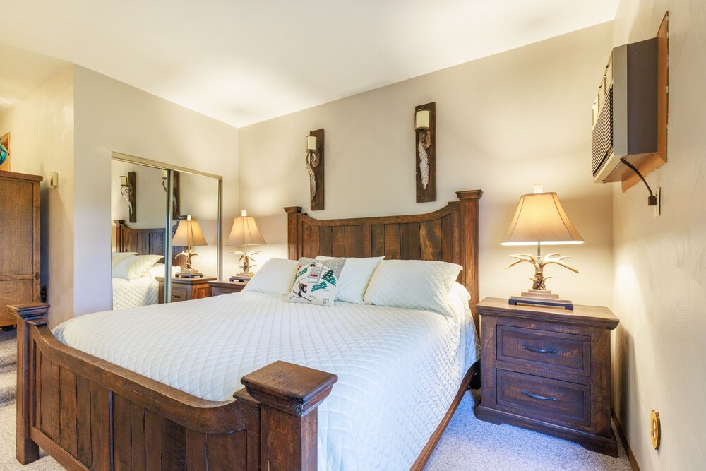 Seven Springs Resort 1br Condo, Shuttle To Slopes! 1 Bedroom Condo view 4