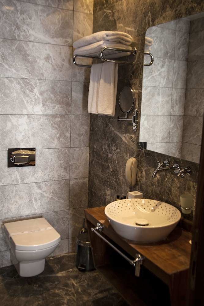 Old Port Otel - Image 61