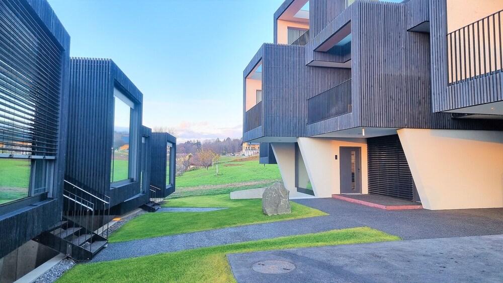 Stock & Stein Lodges