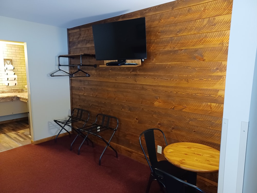 Northwoods Motel