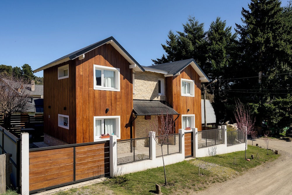 Cozy Mountain Cabins 5 min from Downtown SMA-CM by Apartments Bariloche