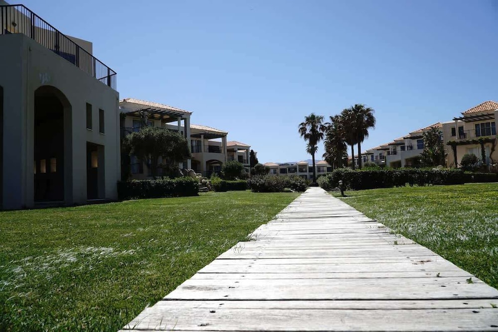 Villa Elias 2BR Lower Apt with Pool