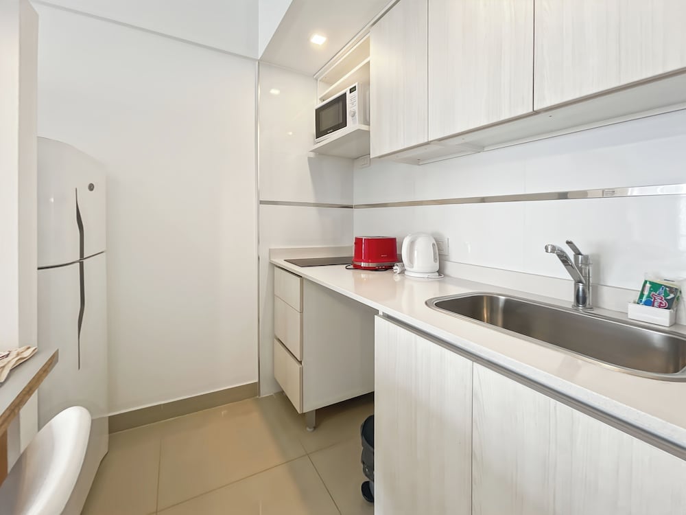 Ayres Suites Moreno