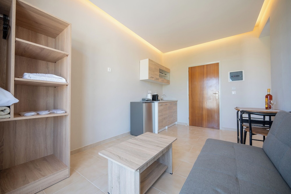 Blue Wave Suites - Ixia