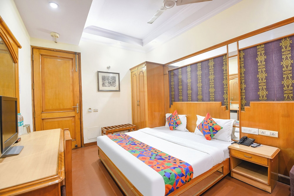 Fabhotel Kochar Continental