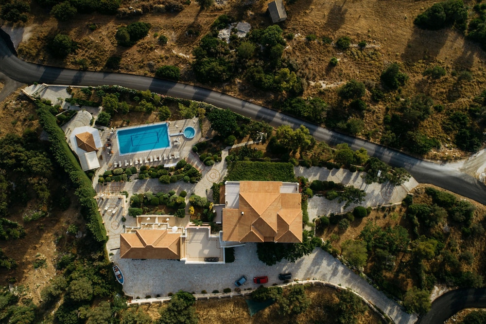 Hotel Lithies Boutique Hotel - Image 1