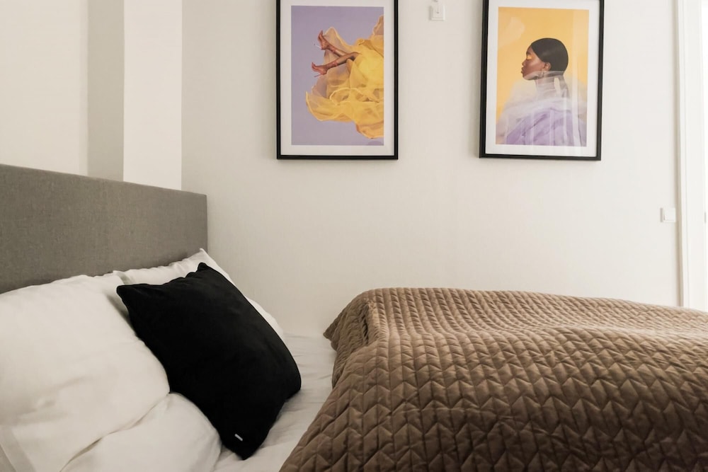 Central Apt Newly Renovated Nordic Design view 3