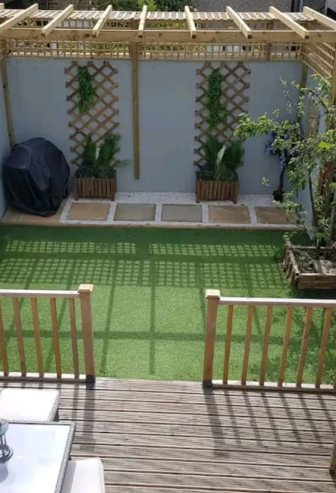 outdoor bbq area