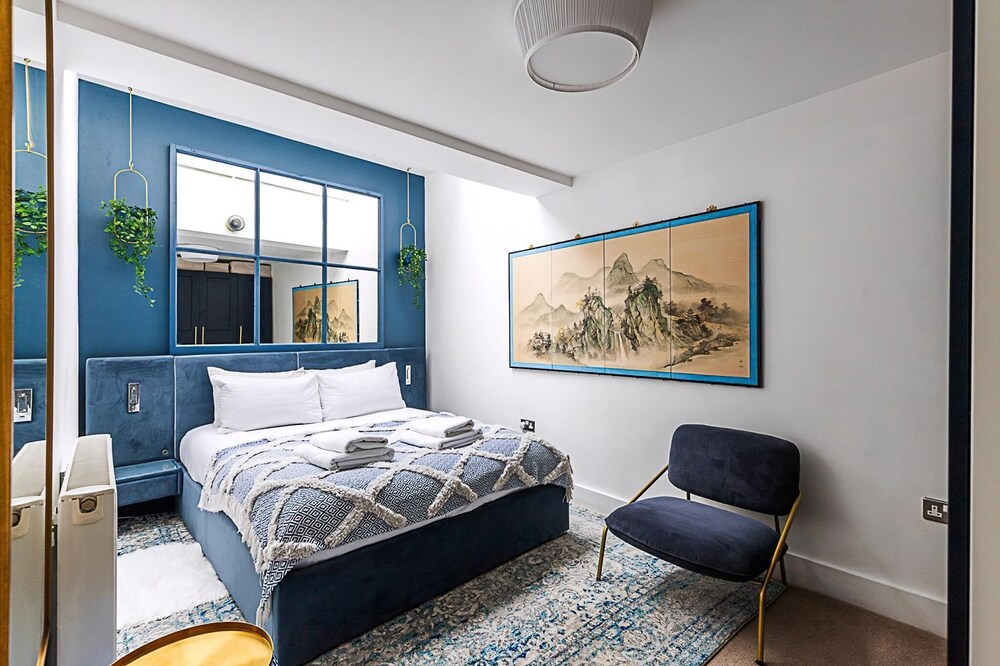 Modern & Airy 2-bed Gem in Trendy Stoke Newington