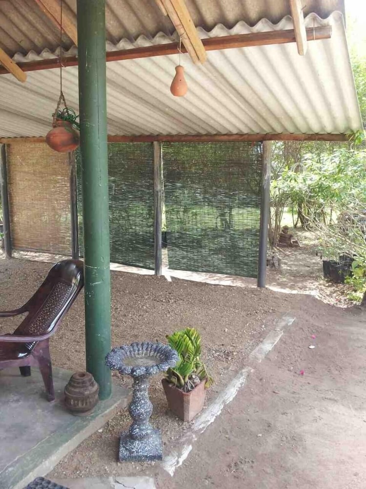 Captains Bird Safari Lodge