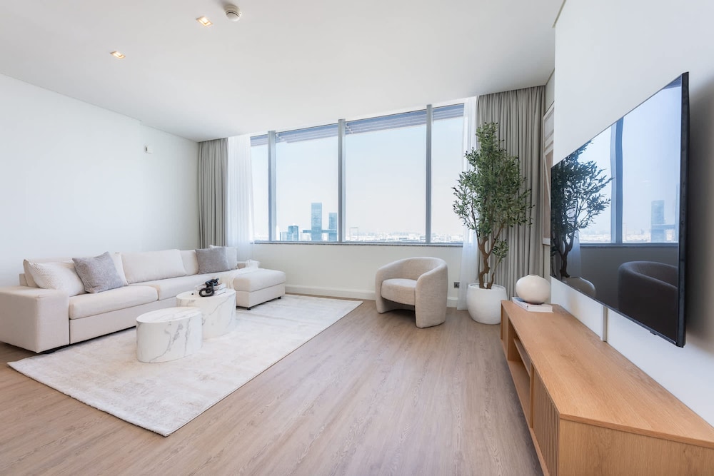 Sky Garden s Magnificent 1 Bedroom Apartment Perfect for 4