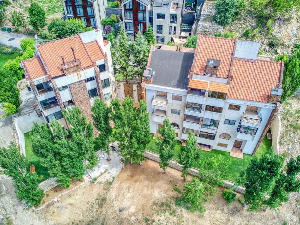 Gin - Duplex 3-BR Chalet in Mzaar