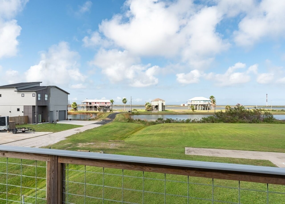 Lazy Lagoon 1 Bedroom Home