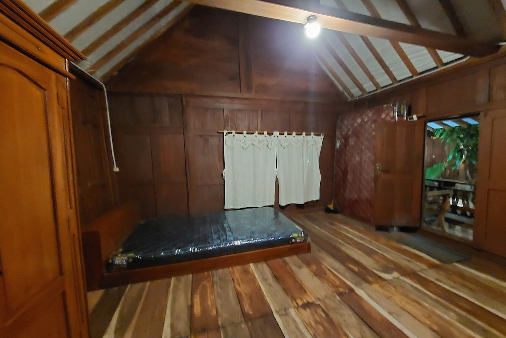 Mbok Niem Cafe and Cottage view 5