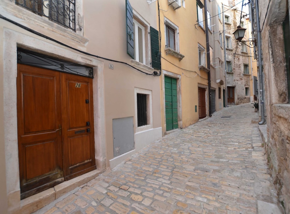 La Dolce Vita Studio
