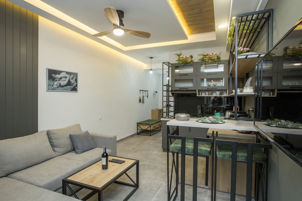 Stay Inn on Yekmalyan St