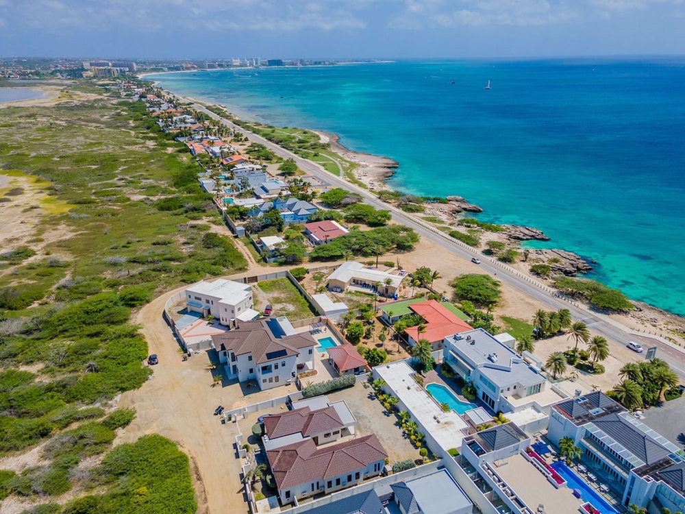 NEW Walk 2 Beach - 5BR Bonusroom w Pool Office